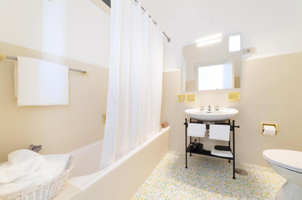 Hotel Casa Rosa Sea & Spa Sant'Angelo  Экстерьер фото